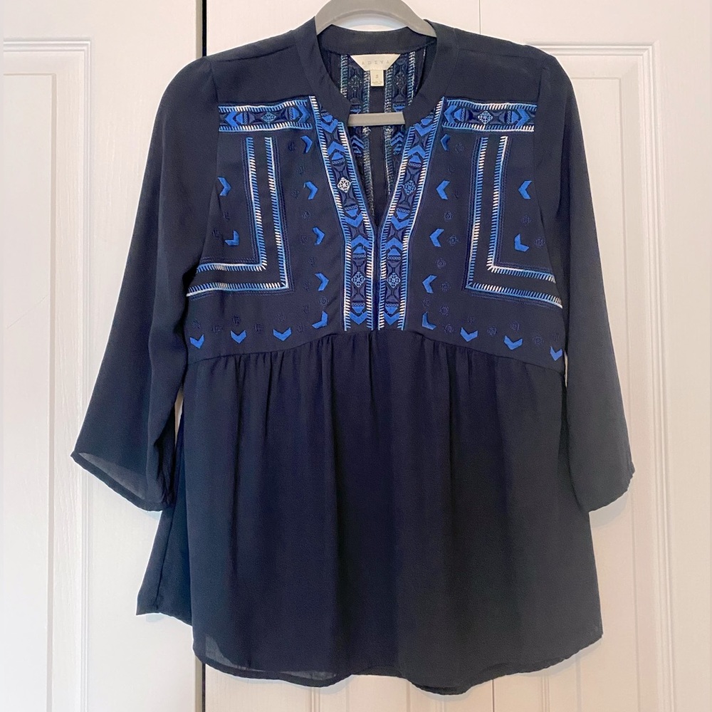 Navy 3/4 sleeve blouse